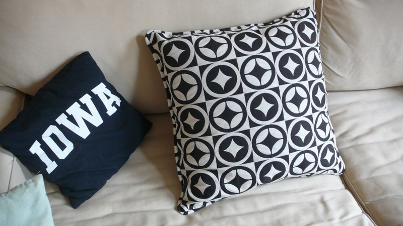 Illustration for article titled How To Ditch Your Boring Throw Pillows For Something Cooler
